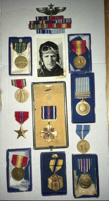 85th-FS-Robert-Kelley-awards.-Robert-Kelley-collection-via-Pat-Kelley