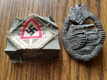 German-Insignia.-85th-FS-Henry-O.-Tomlin-collection-via-Jeanette-Tomlin