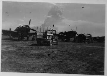 P-47s-with-Mount-Vesuvius-in-background.-Leonard-W.-Servis-Pierson-collection-via-Jean-Pearson-Crane