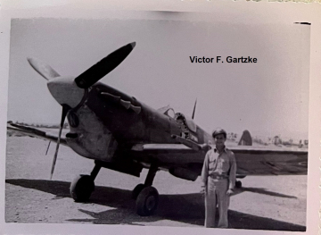1_86th-FS-Victor-F.-Gartzke-with-Spitfire.-Victor-Gartzke-collection-via-his-family
