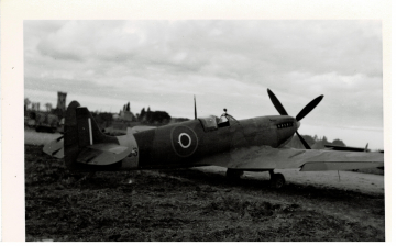 Supermarine-Spitfire.-Lloyd-P.-Jonas-collection-via-his-family