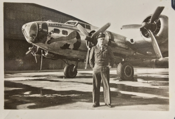Unidentified-in-front-of-B-17-likely-at-Horsching-Airbase-Austria-1945.-Stewart-Spencer-collection-via-Paul-Spencer