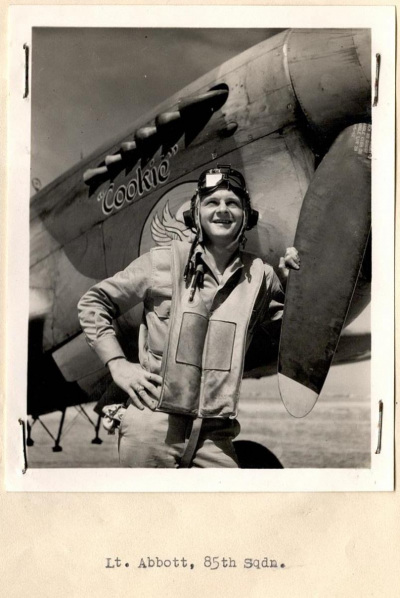 85th-FS-William-Abbott-by-his-P-40-named-Cookie.-Jacob-Schoellkopf-collection-via-Ian-Lyn