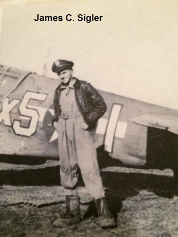 86th-FS-James-C.-Sigler-beside-P-40-X51.-James-Sigler-collection-via-John-Sigler