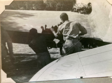 86th-FS-P-40-damage-inspection.-Horace-Cumberland-collection-via-Claudia-Beckley