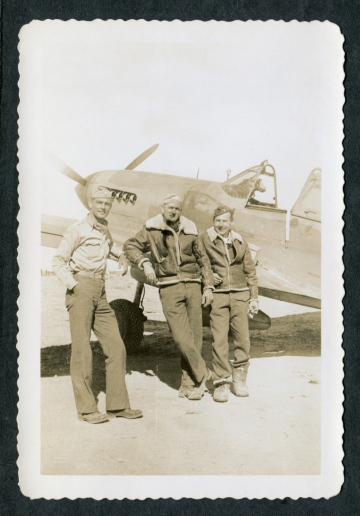 86th-FS-P-40-with-pilots.-Project-914-Archives-S.-Donacik-collection