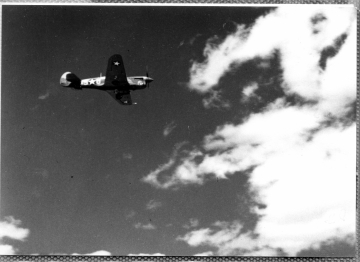 86th-FS-P-40-possibly-X58-in-flight.-Richards-Hoffman-collection-via-Hogue-and-Whittenberg