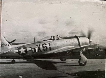 86th-FS-Victor-F.-Gartzke-flying-P-47-X61.-Victor-Gartzke-collection-via-his-family