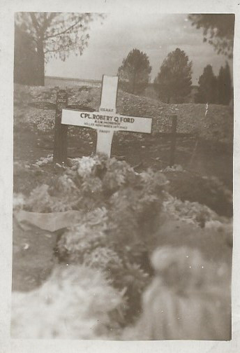 87th-FS-Robert-Q.-Ford-grave.-Killed-in-motorcycle-accident-in-Italy.-William-F.-Craig-collection-via-daughter-Patti-Gallagher