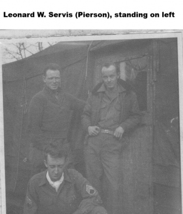 87th-FS-Leonard-W.-Servis-Pierson-standing-left-others-unidentified.-Leonard-W.-Servis-Pierson-collection-via-Jean-Pierson-Crane