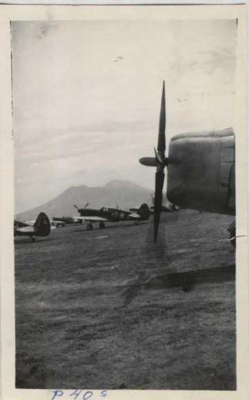 87th-FS-P-40s-and-P-47s-likely-Capodichino-Italy-1944.-Chuck-Lankford-collection-via-his-family
