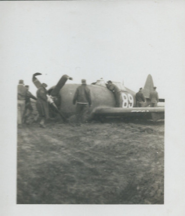 87th-FS-P-47-crash-landed.-Henry-O.-Tomlin-collection-via-Jeanette-Tomlin