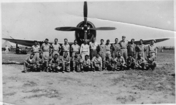 Ground-personnel-likely-87th-FS-engineering-in-Italy.-Leonard-W.-Servis-Pierson-collection-via-Jean-Pierson-Crane-2