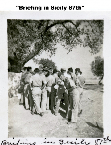 87th-FS-Sicily-briefing.-Wyman-D.-Anderson-collection-via-his-family