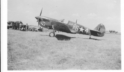 86th-FS-George-St.-Maur-Maxwells-P-40-named-CAROLE-E.-George-St.-Maur-Maxwell-collection-via-Soninlaw71-usmilitaryform
