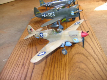 85th-FS-models-of-the-P-40-and-P-47s-flown-by-John-Martin.-Models-built-by-and-photos-from-James-Robbins-1